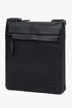 Elegant men’s crossbody pouch bag Estro made of black genuine leather.