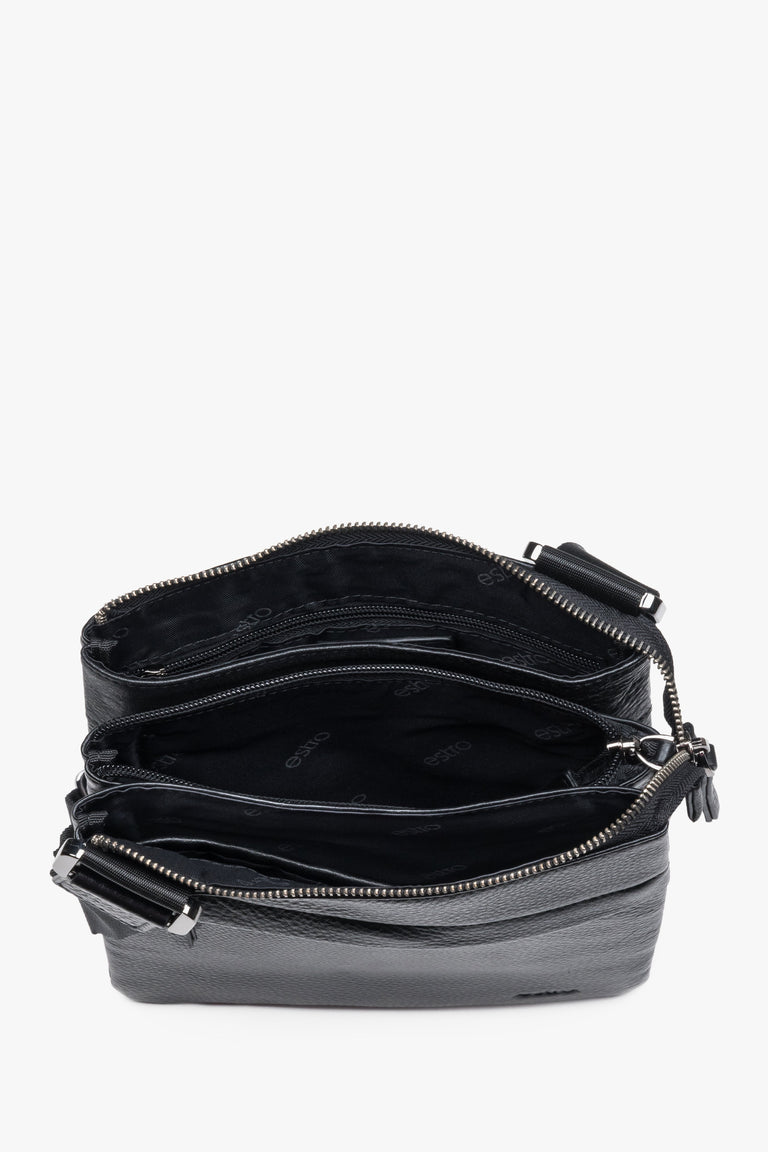 Men’s crossbody pouch bag made of high-quality genuine leather in black Estro.