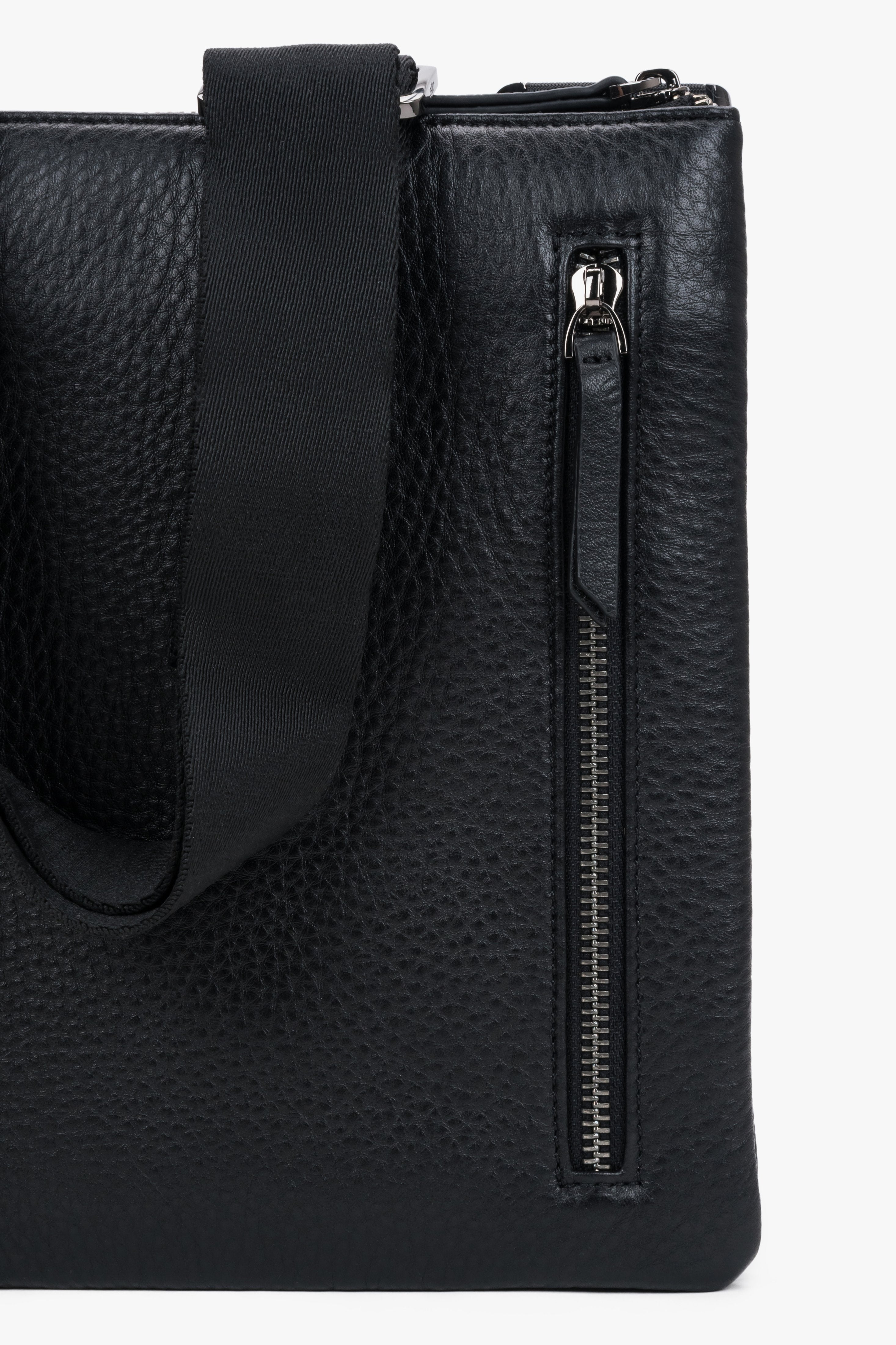 Classic black leather crossbody pouch bag for men by Estro.