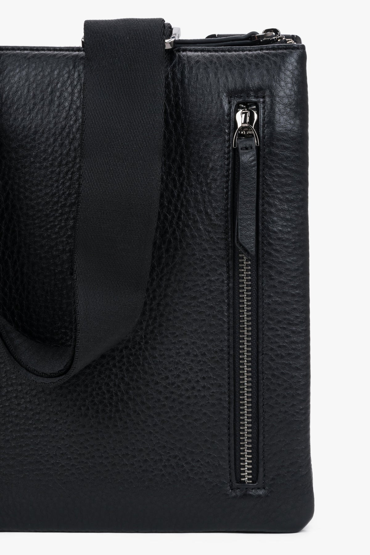 Classic black leather crossbody pouch bag for men by Estro.