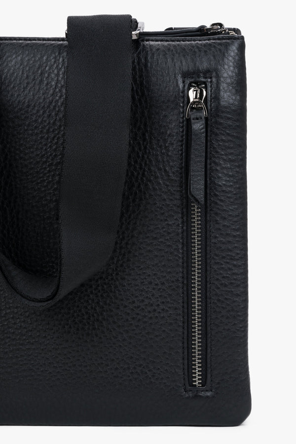 Classic black leather crossbody pouch bag for men by Estro.