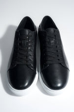 Men’s Black Sneakers in Genuine Leather with a Soft Sole Estro ER00119036.