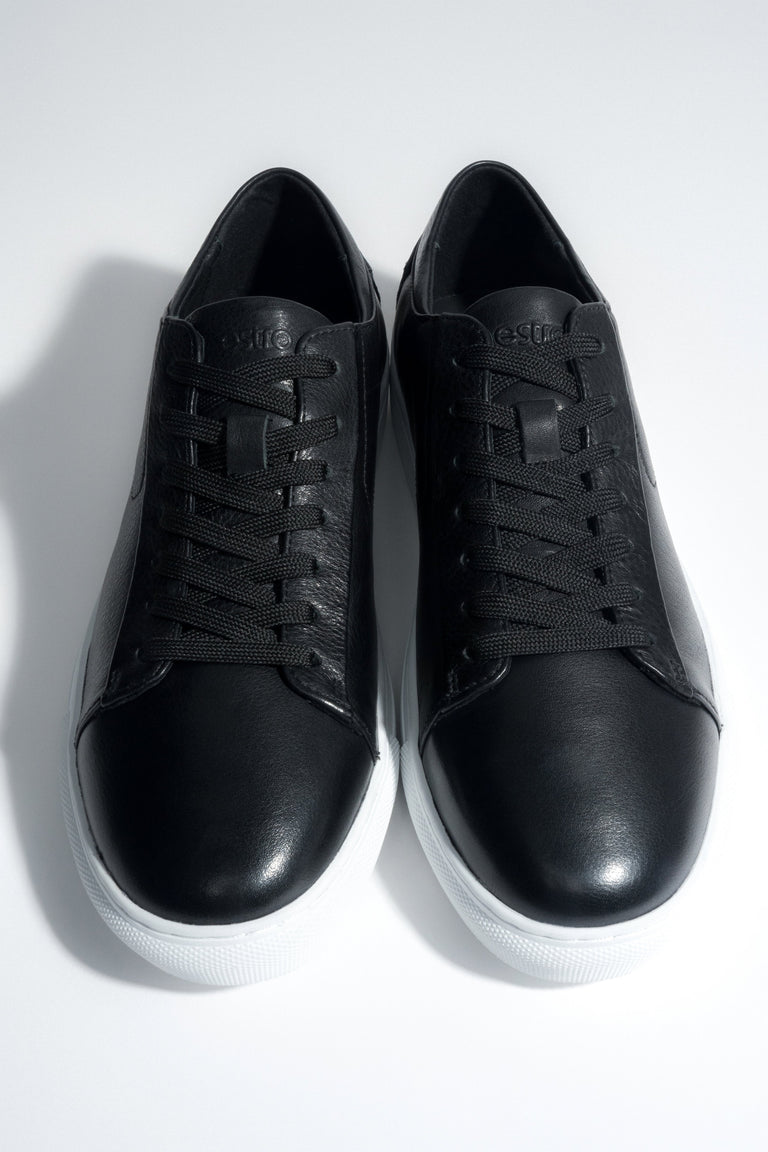 Men’s Black Sneakers in Genuine Leather with a Soft Sole Estro ER00119036.