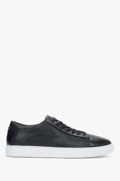 Men’s black sneakers in genuine leather with a soft white contrasting sole Estro.