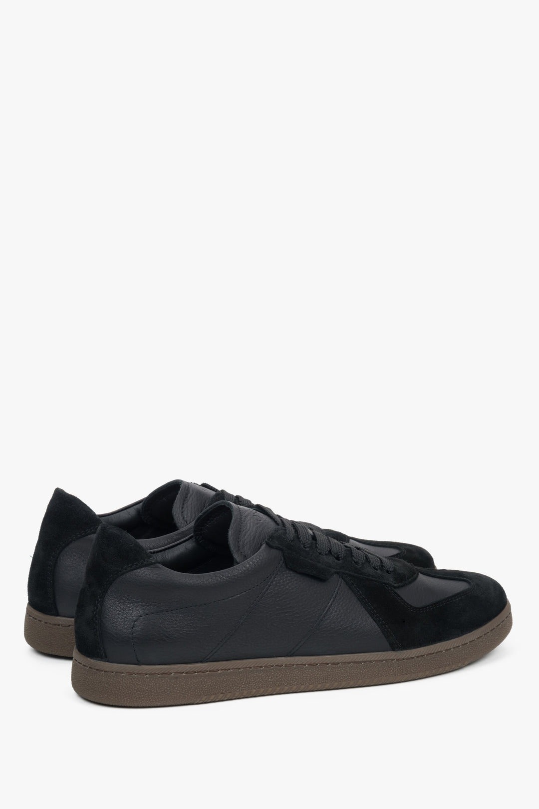 Men’s black sneakers Estro ER00118043 made of premium Italian leather and velour.