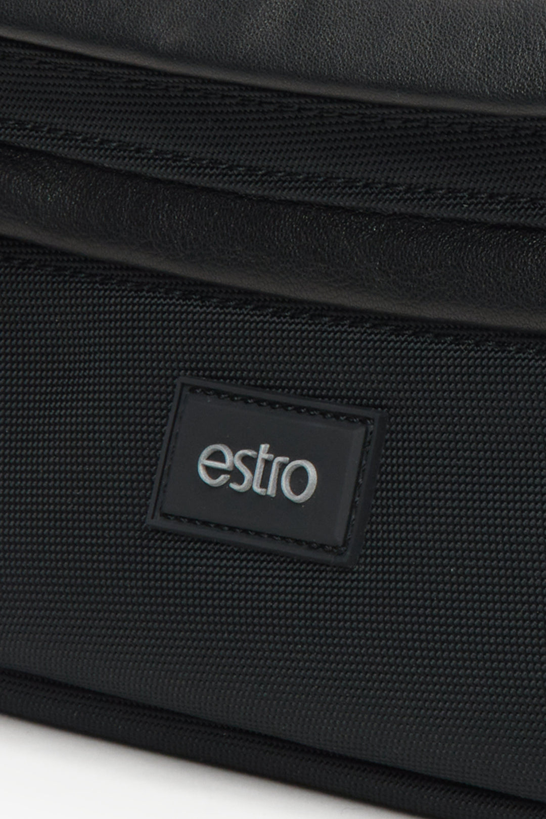 Spacious men’s black waist bag Estro – close-up of detail.