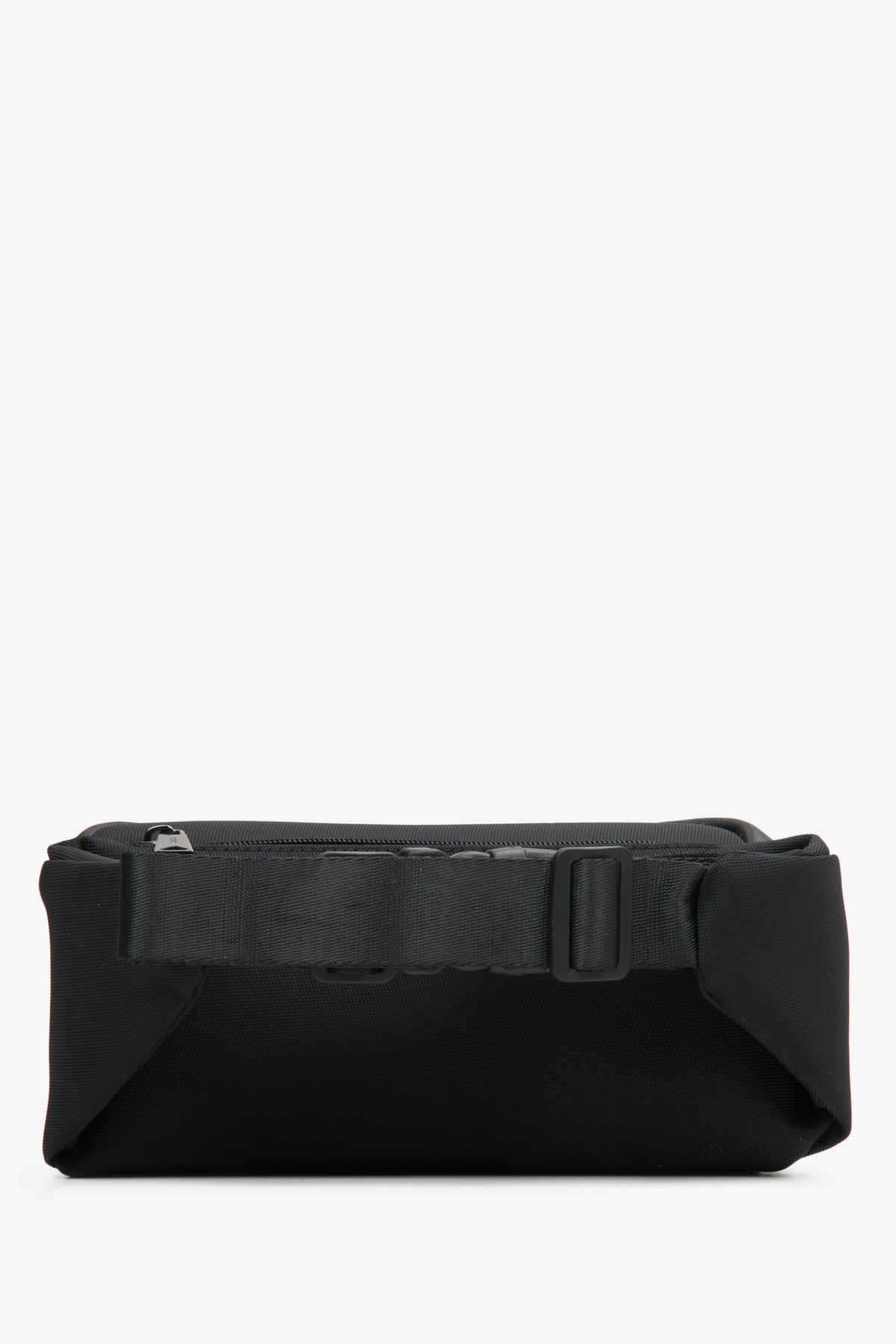 Estro men’s spacious black waist bag – back view.