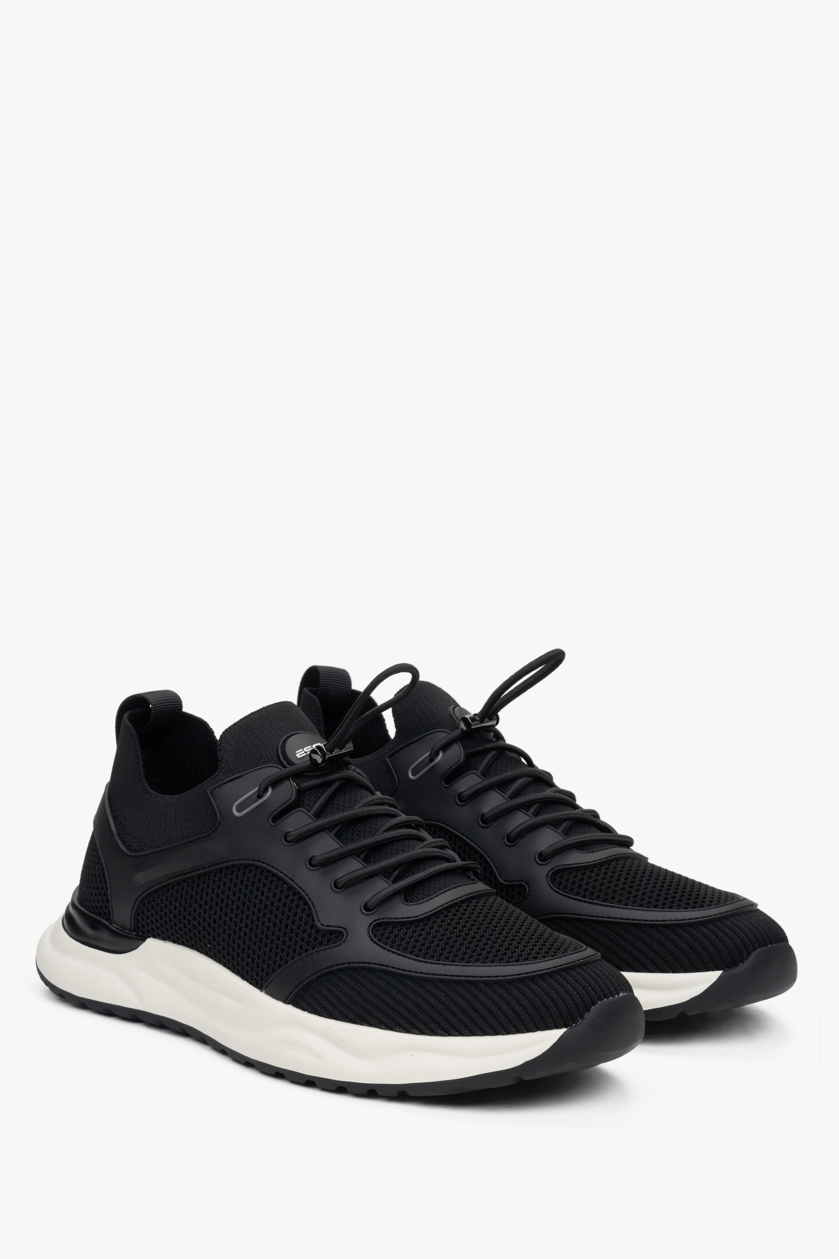 Men’s black and white sneakers in breathable mesh and soft textiles Estro.