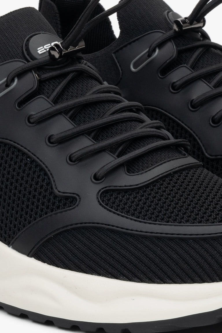 Casual men’s sneakers Estro designed for spring and autumn wear.
