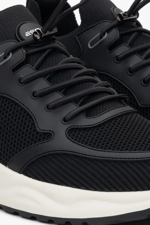Casual men’s sneakers Estro designed for spring and autumn wear.