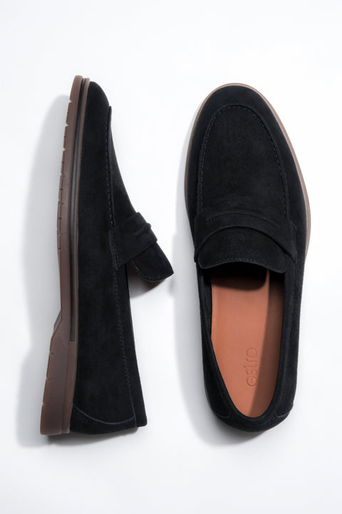 Men's Black Loafers made of Genuine Velour on a Soft Sole Estro ER00119040.