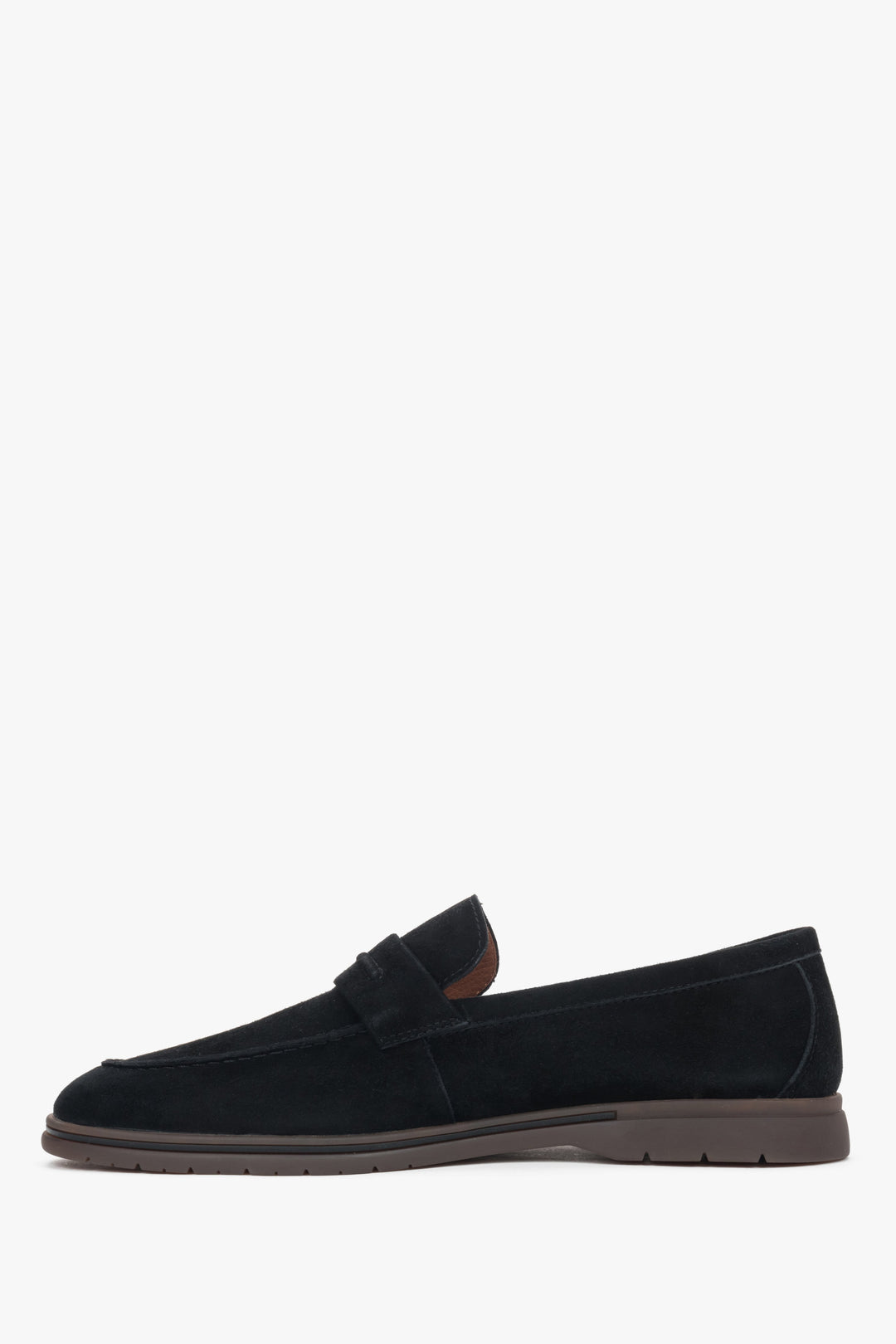 Made of natural velour, black men’s moccasins on a soft sole, Estro.