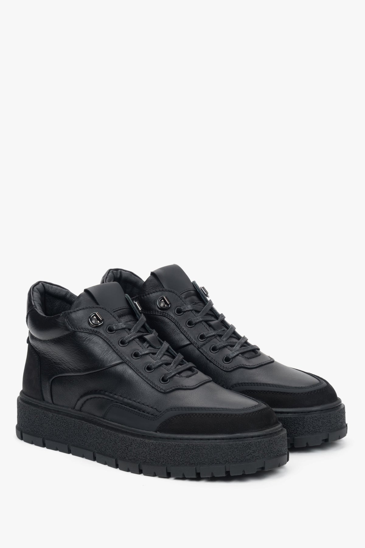 Black men's winter ankle boots made of genuine leather with a chunky TRLight sole, model ER00118590.