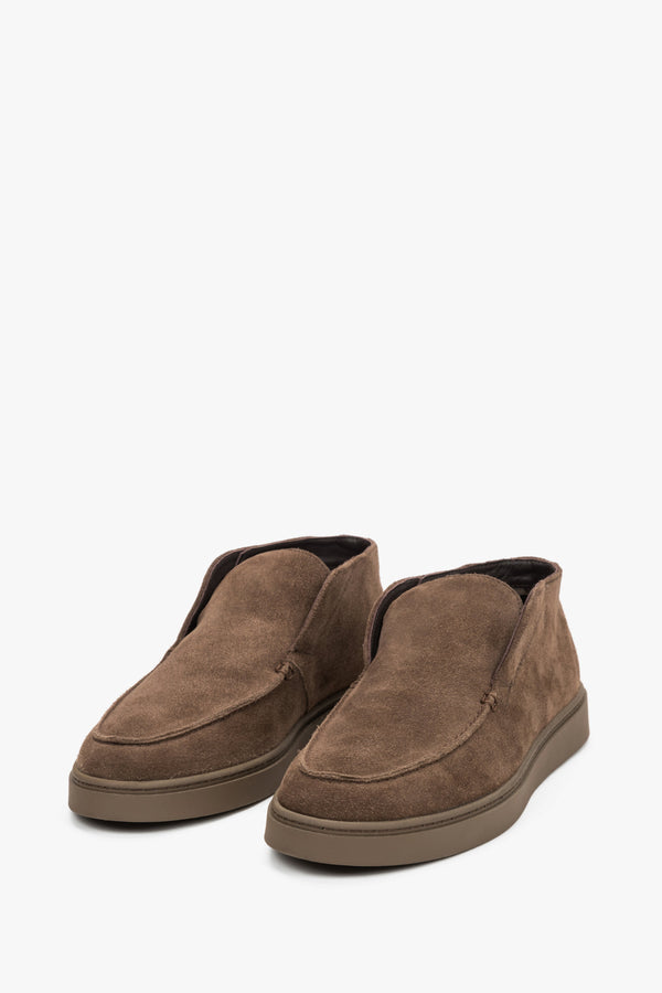 Elegant Men's Brown Loafers with Raised Shaft Crafted from Italian Velour.