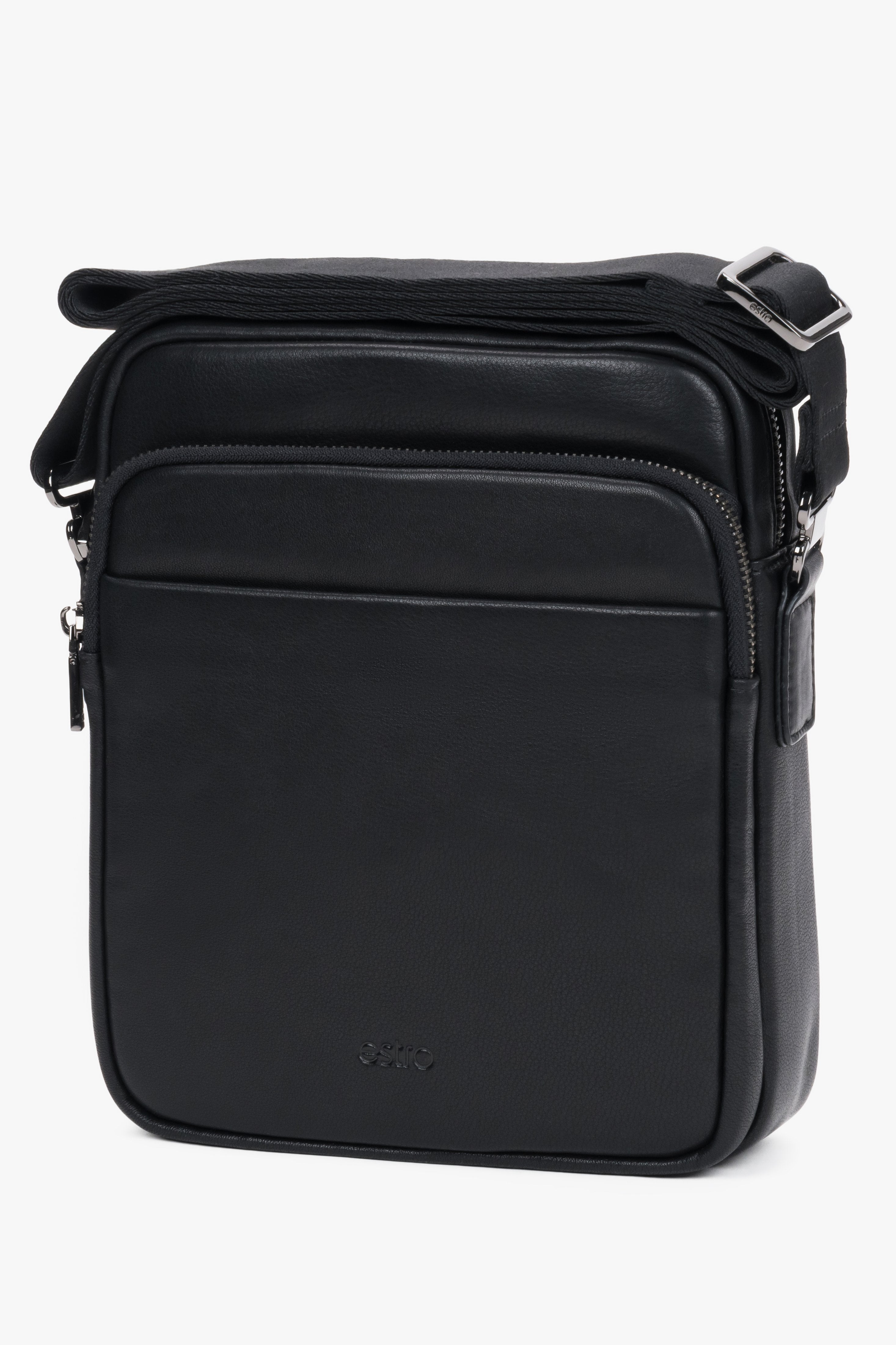 Elegant small men’s shoulder bag Estro made of black genuine leather.