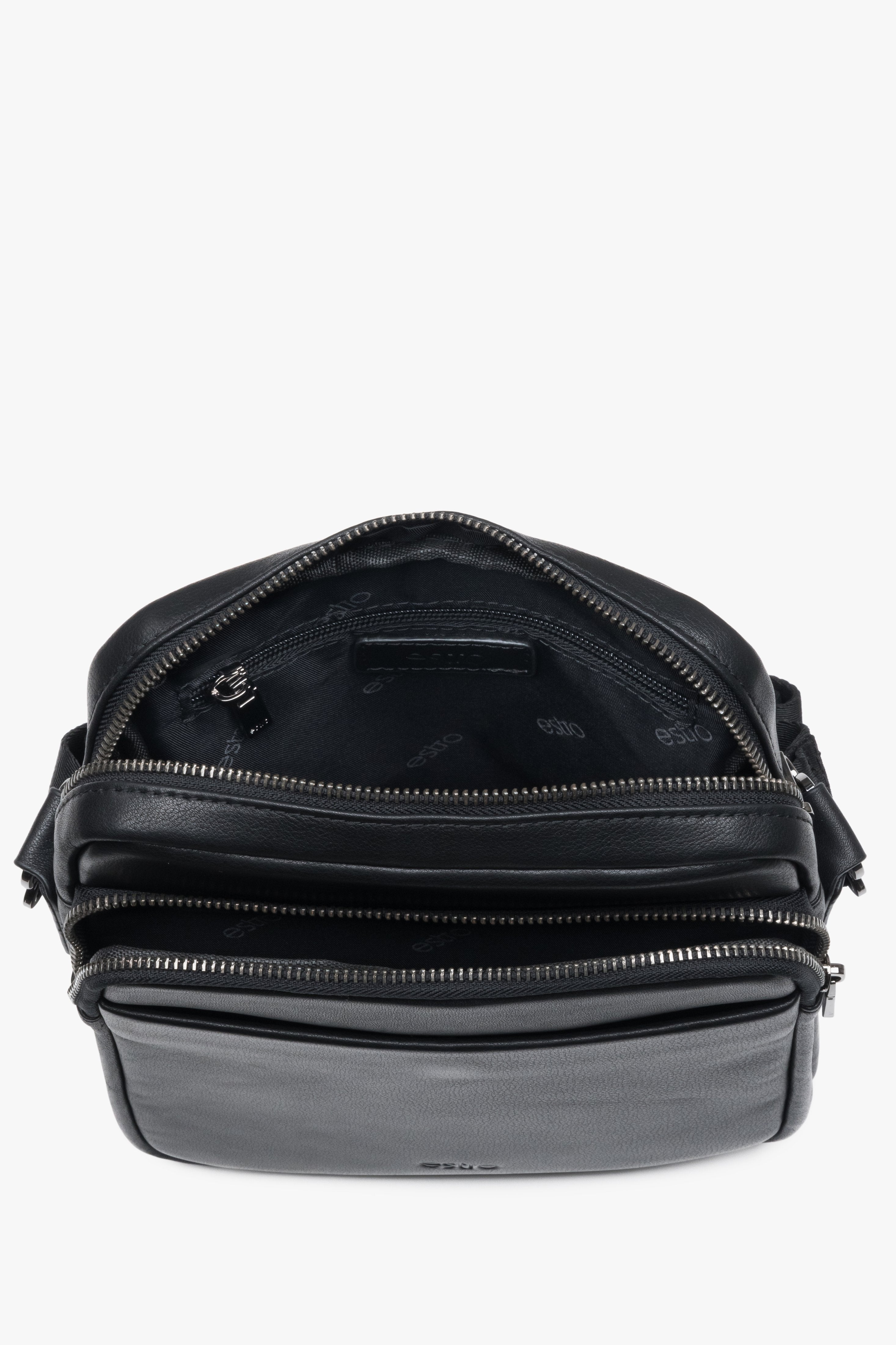 Compact men’s bag Estro made of high-quality genuine leather.
