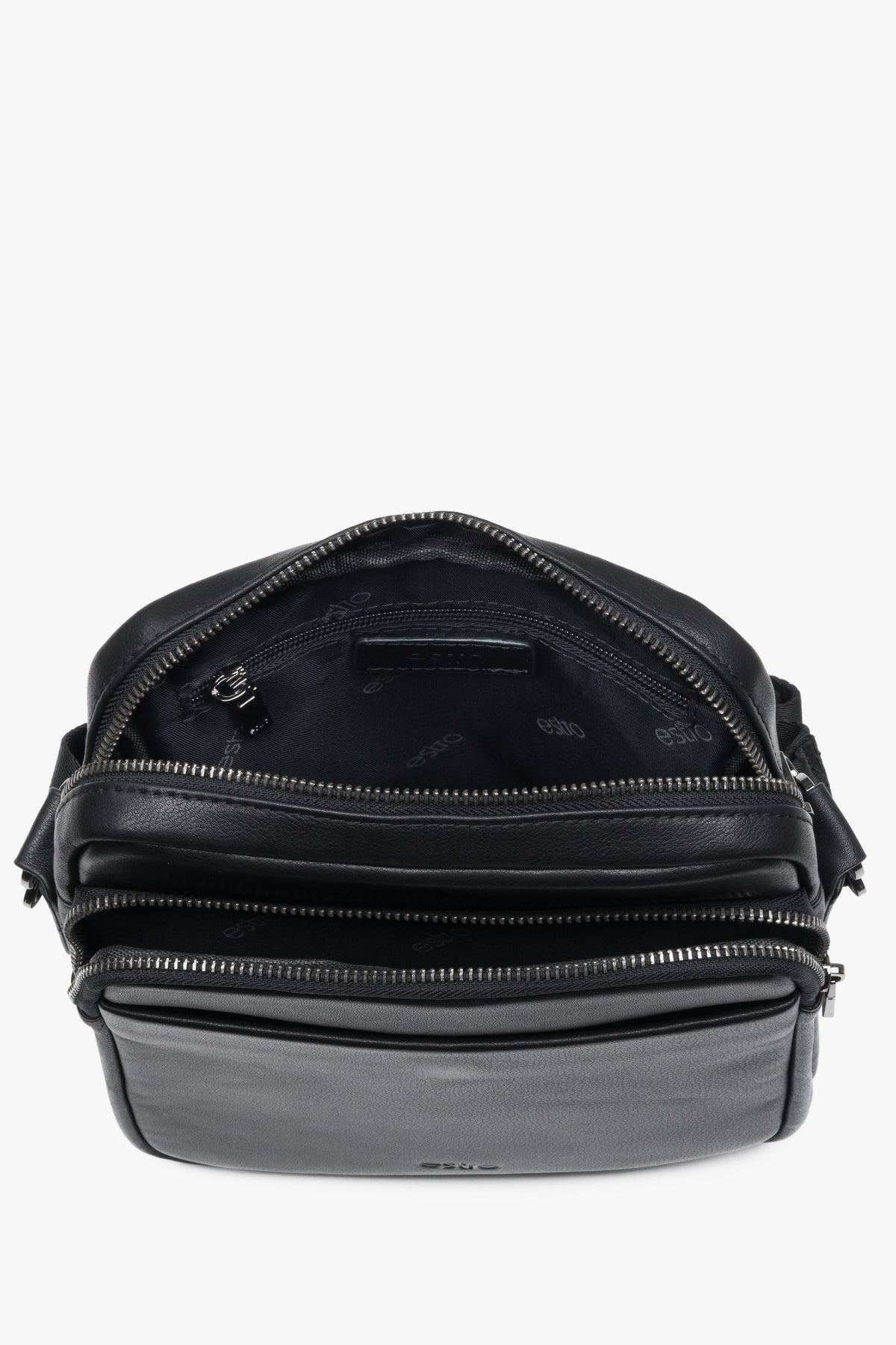 Compact men’s bag Estro made of high-quality genuine leather.