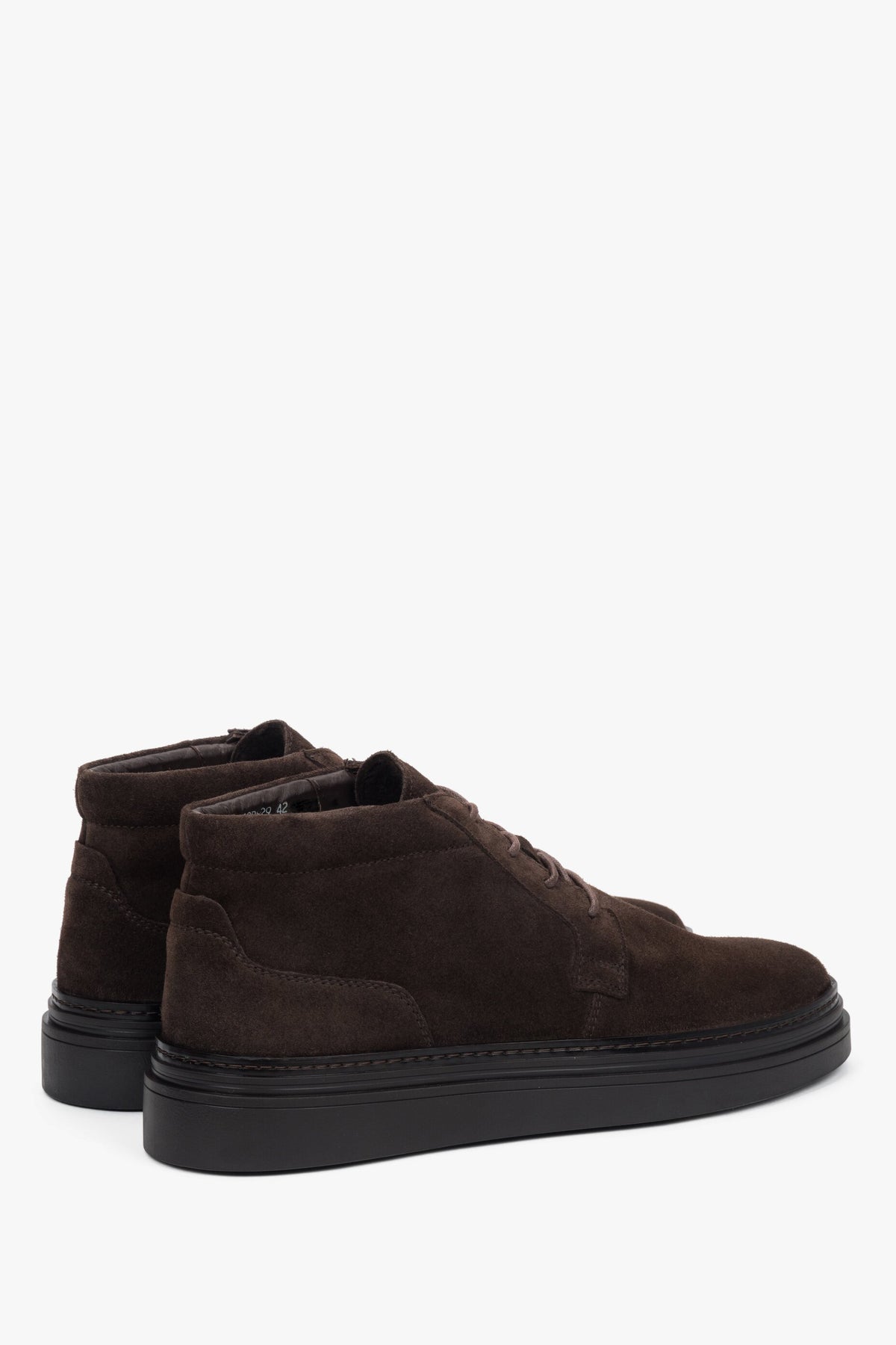 Premium men’s dark brown velour ankle boots featuring light insulation and a comfortable design, Estro ER00118324.