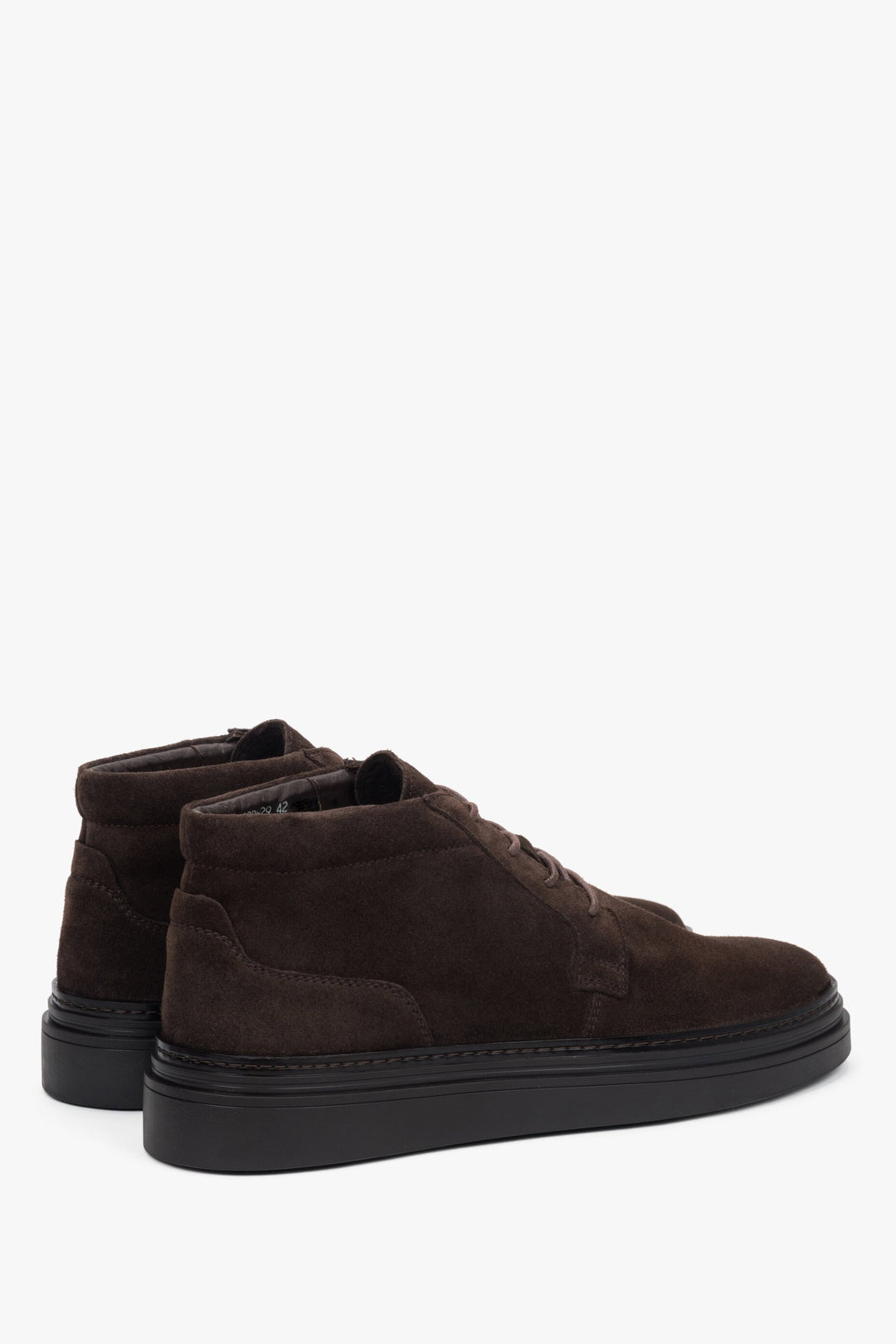 Premium men’s dark brown velour ankle boots featuring light insulation and a comfortable design, Estro ER00118324.