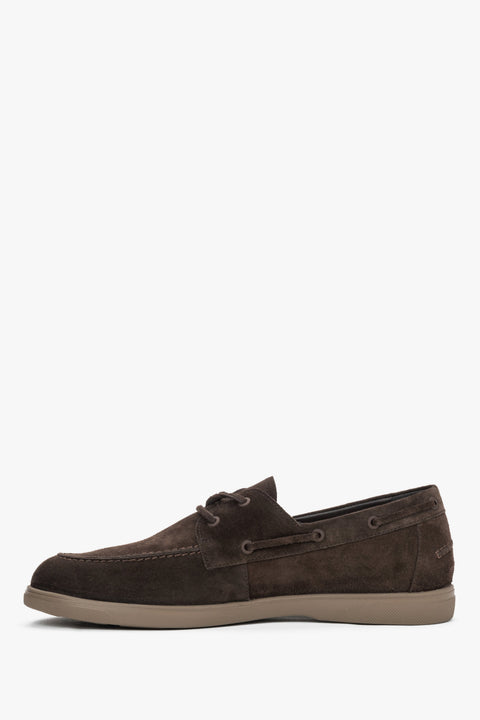 Men’s dark brown boat-style loafers made of premium Italian natural velour Estro.