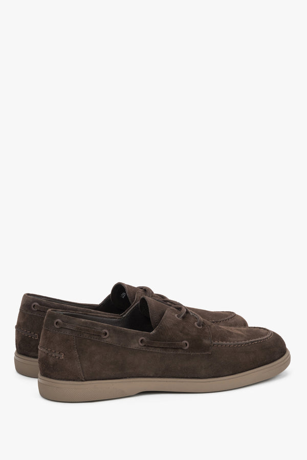 Dark brown men’s boat-style loafers Estro made of premium Italian natural velour.