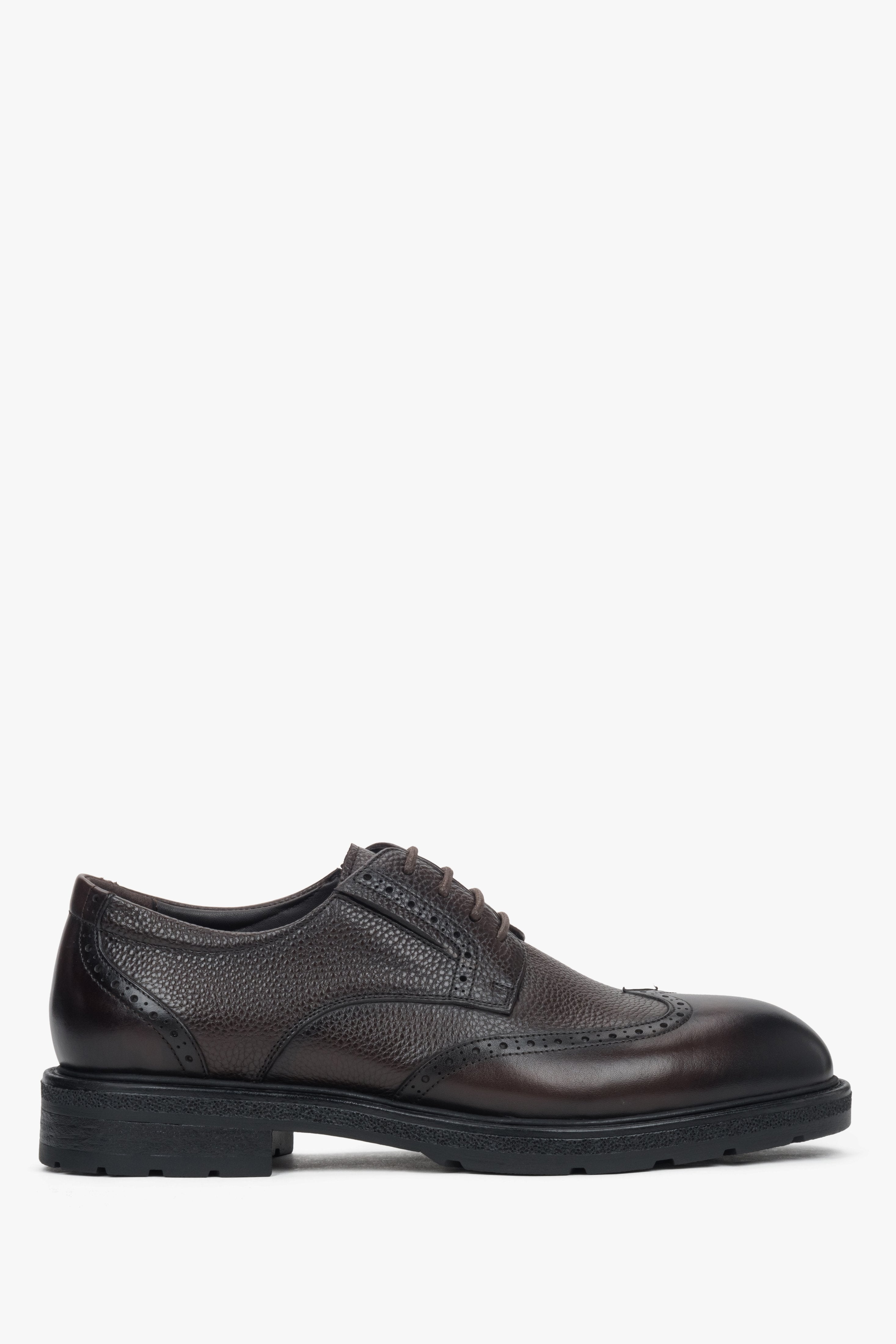Men’s Dark Brown Brogue Shoes made of Genuine Leather Estro ER00118236.