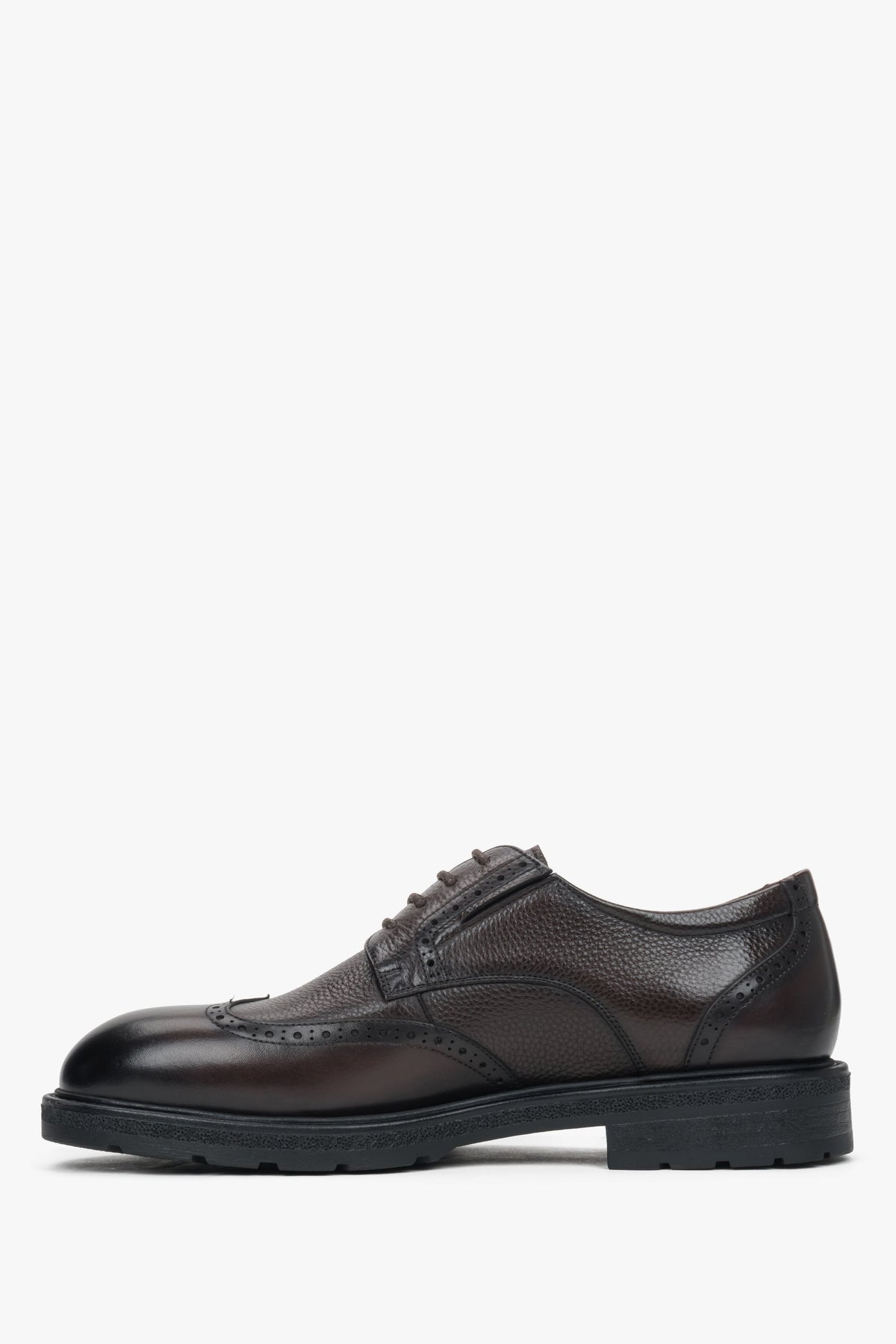 Men’s brogue shoes, dark brown, made of genuine leather, Estro.