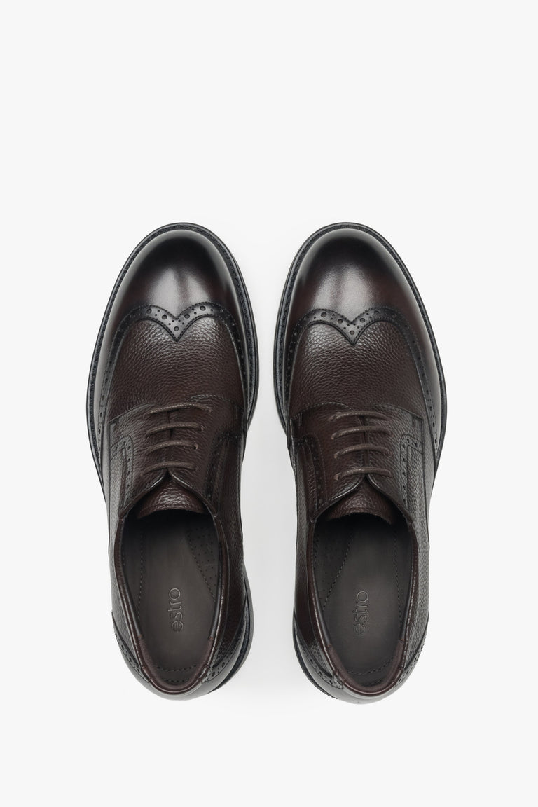 Dark brown men’s brogue shoes by Estro, brogue style, made of genuine leather.