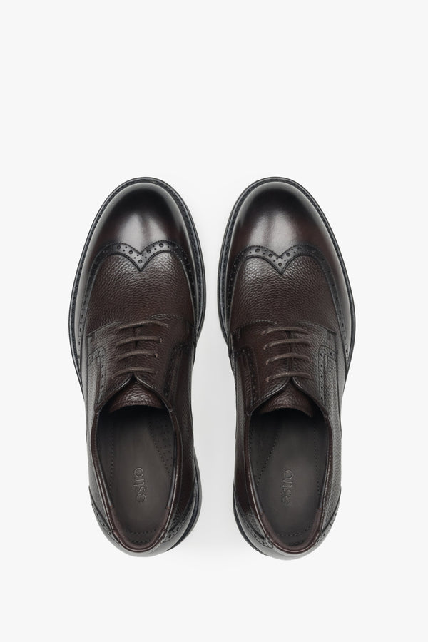 Dark brown men’s brogue shoes by Estro, brogue style, made of genuine leather.