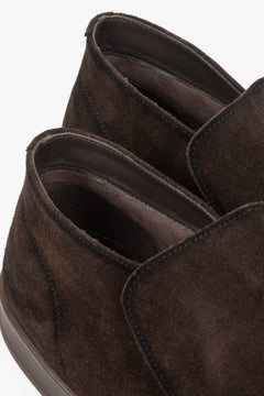 Dark brown men's velour high-top loafers Estro - close-up of details.
