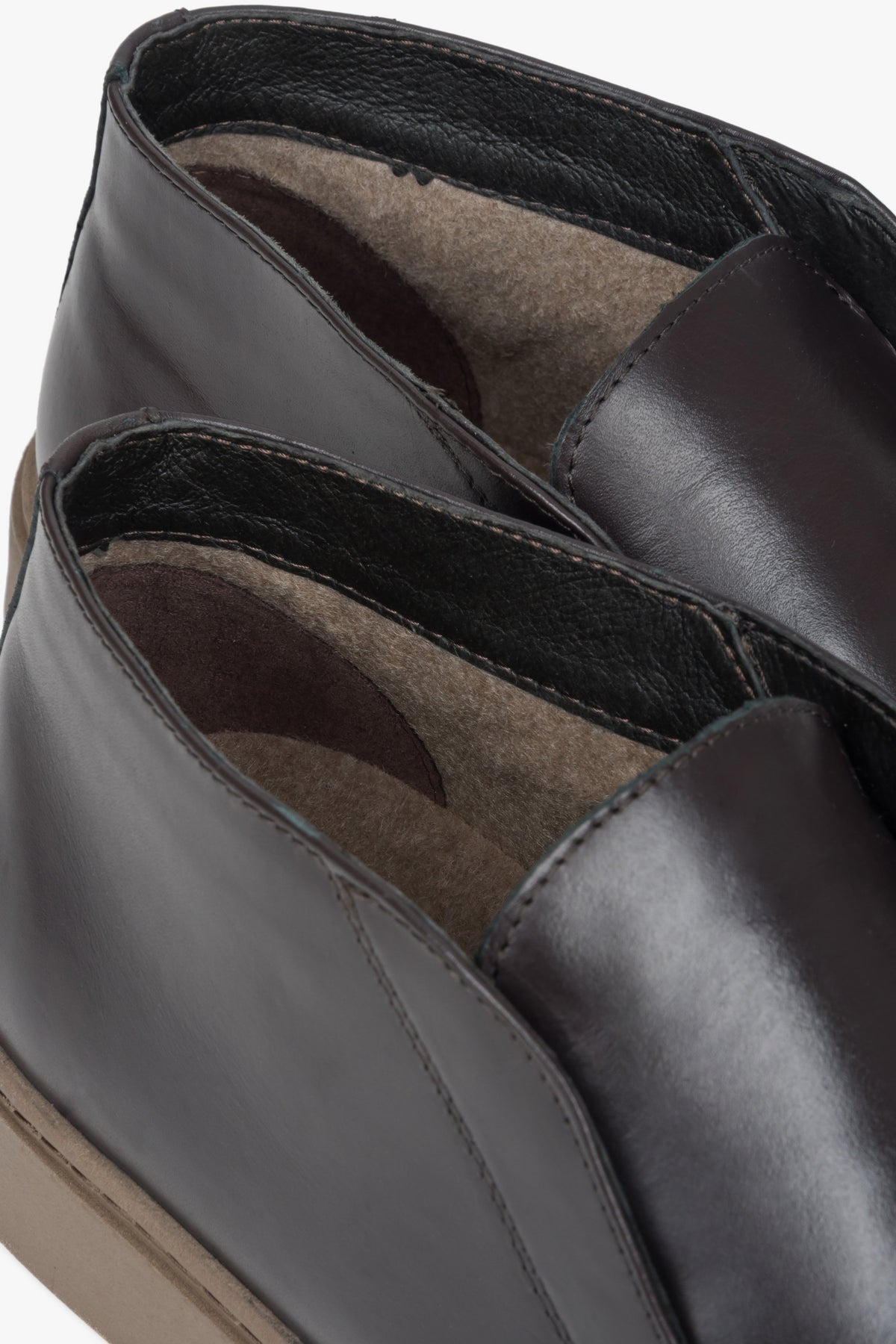 Dark brown high loafers made of Italian leather by Estro.