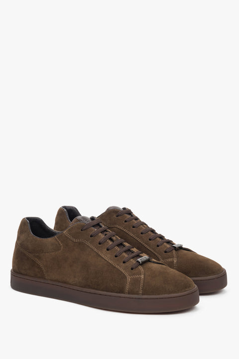 Men’s dark brown velour lace-up sneakers with natural leather lining.