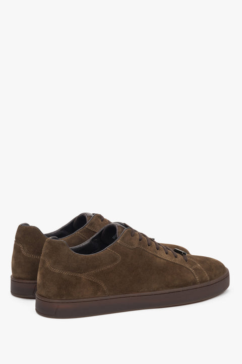 Men’s casual sneakers in dark brown velour with a flexible soft sole Estro.