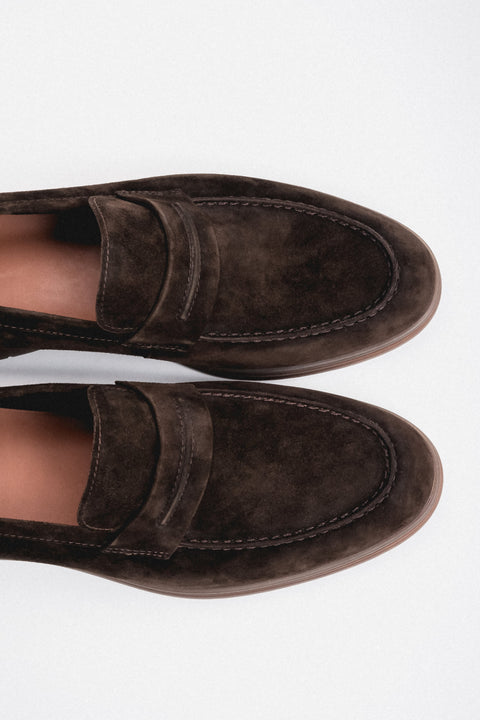 Men's Dark Brown Loafers made of Genuine Velour on a Soft Sole Estro ER00119053.