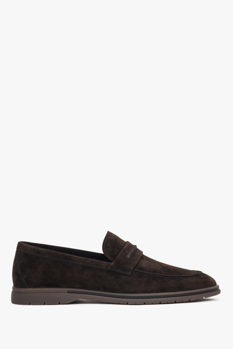 Men’s dark brown loafers made of natural velour on a soft sole, Estro.