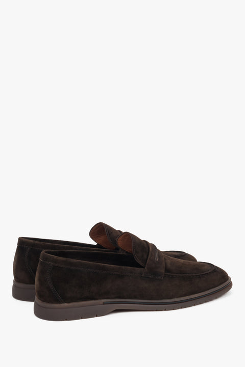 Made of natural velour, dark brown men’s loafers on a soft sole, Estro.