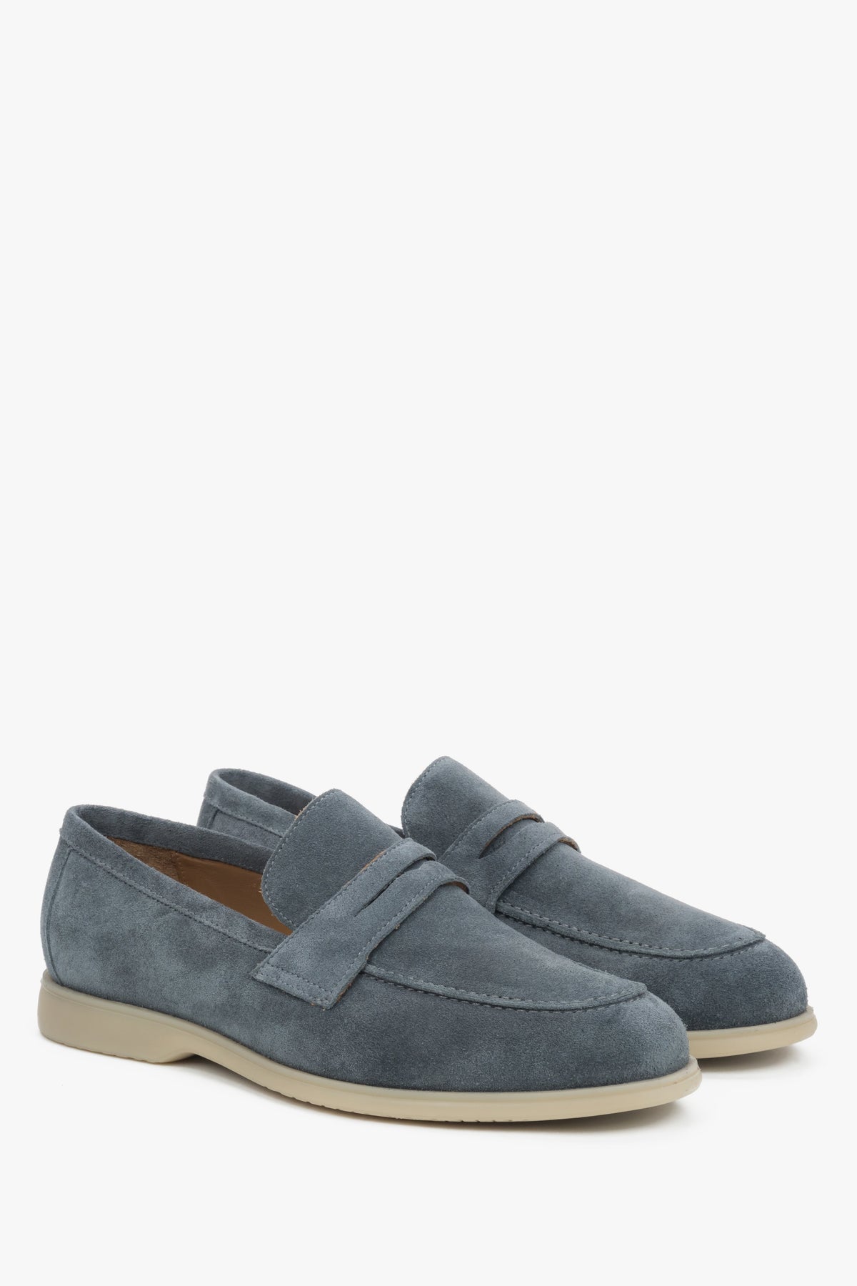 Grey men’s loafers made of Premium Italian genuine velour.
