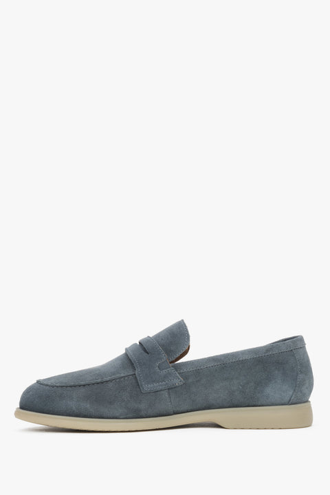 Men’s grey loafers made of Premium Italian genuine velour by Estro.
