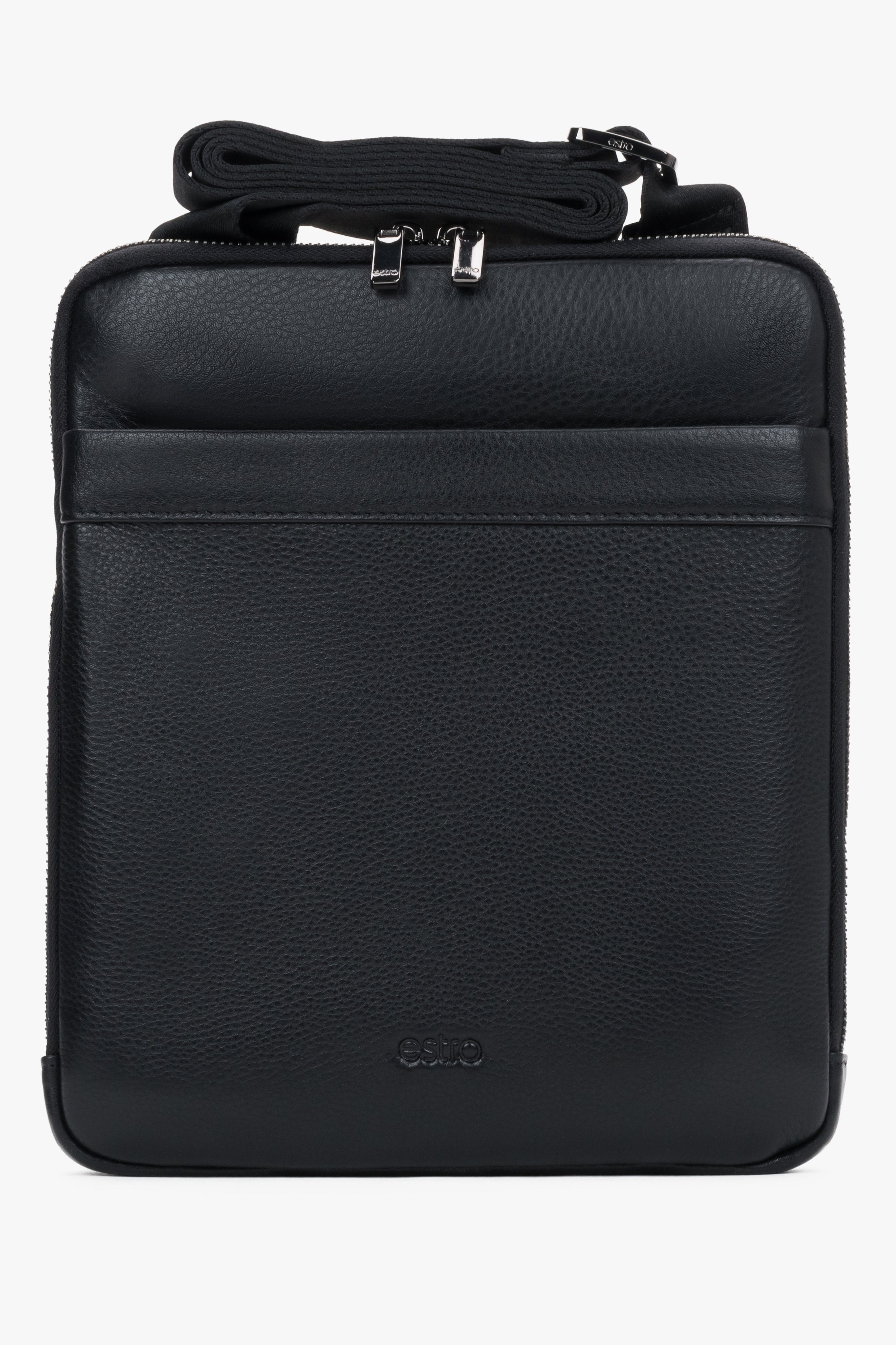 Men's Handy Black Shoulder Bag made of Pebbled Genuine Leather Estro ER00120414.