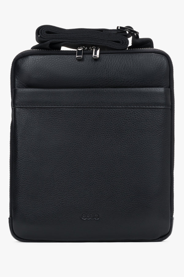 Men's Handy Black Shoulder Bag made of Pebbled Genuine Leather Estro ER00120414.