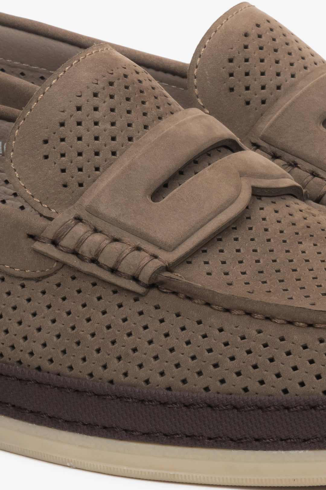 Casual summer loafers Estro in khaki nubuck, perfect for everyday style.