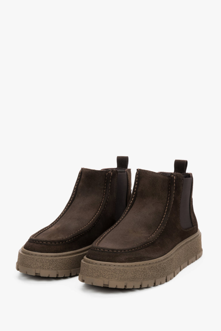 Men's low dark brown premium Italian velour Chelsea boots Estro.