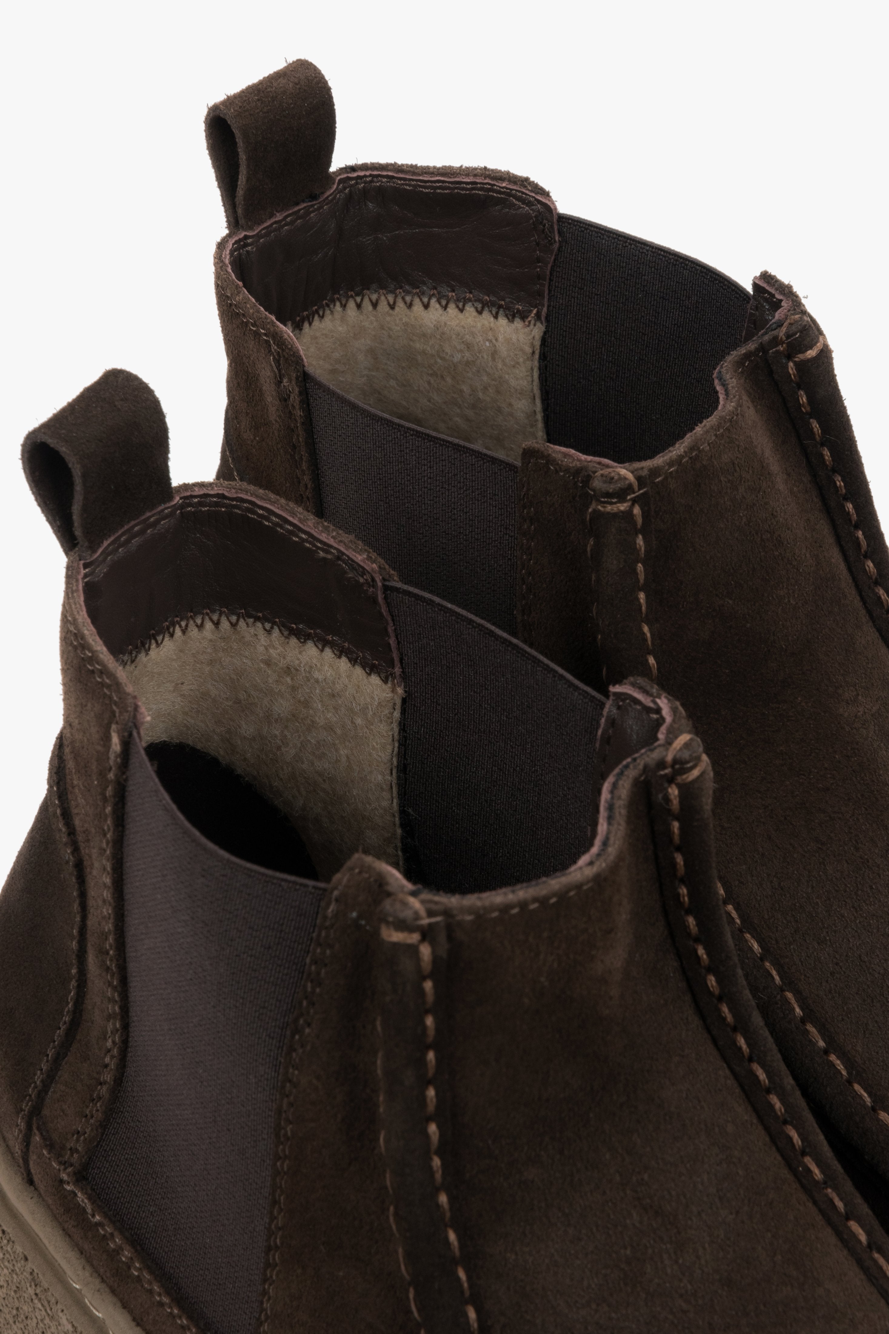 Low dark brown men's velour Chelsea boots Estro - close-up of details.