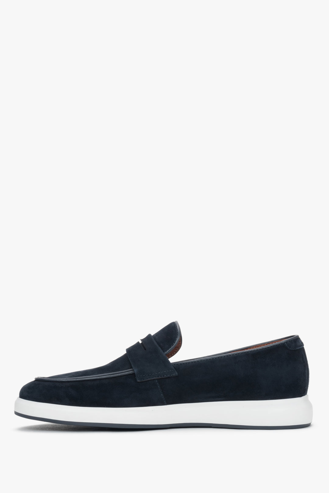 Navy men’s moccasins on a flexible sole made of natural velour, Estro.