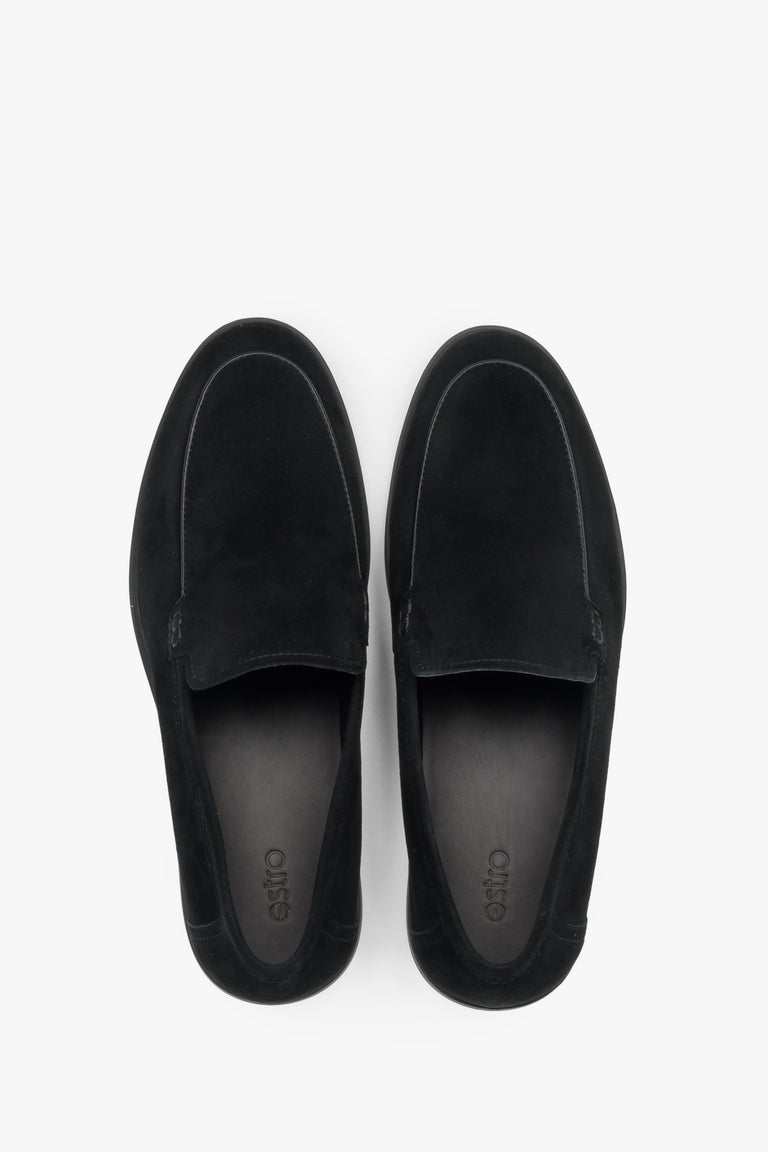 Men's elegant black loafers in soft natural velour with a low-profile rubber sole.