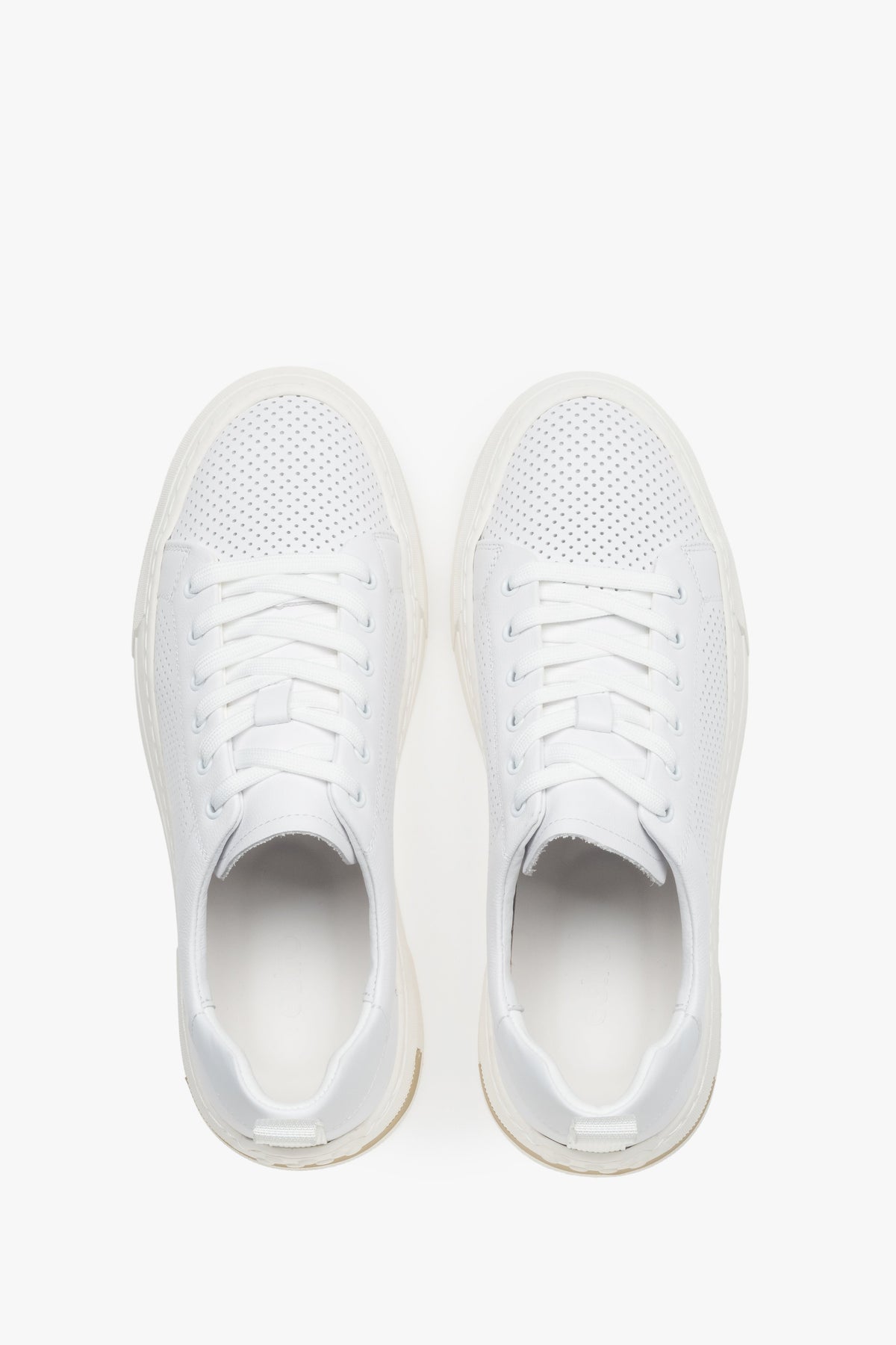 White leather lace-up sneakers with a contrasting sole insert.