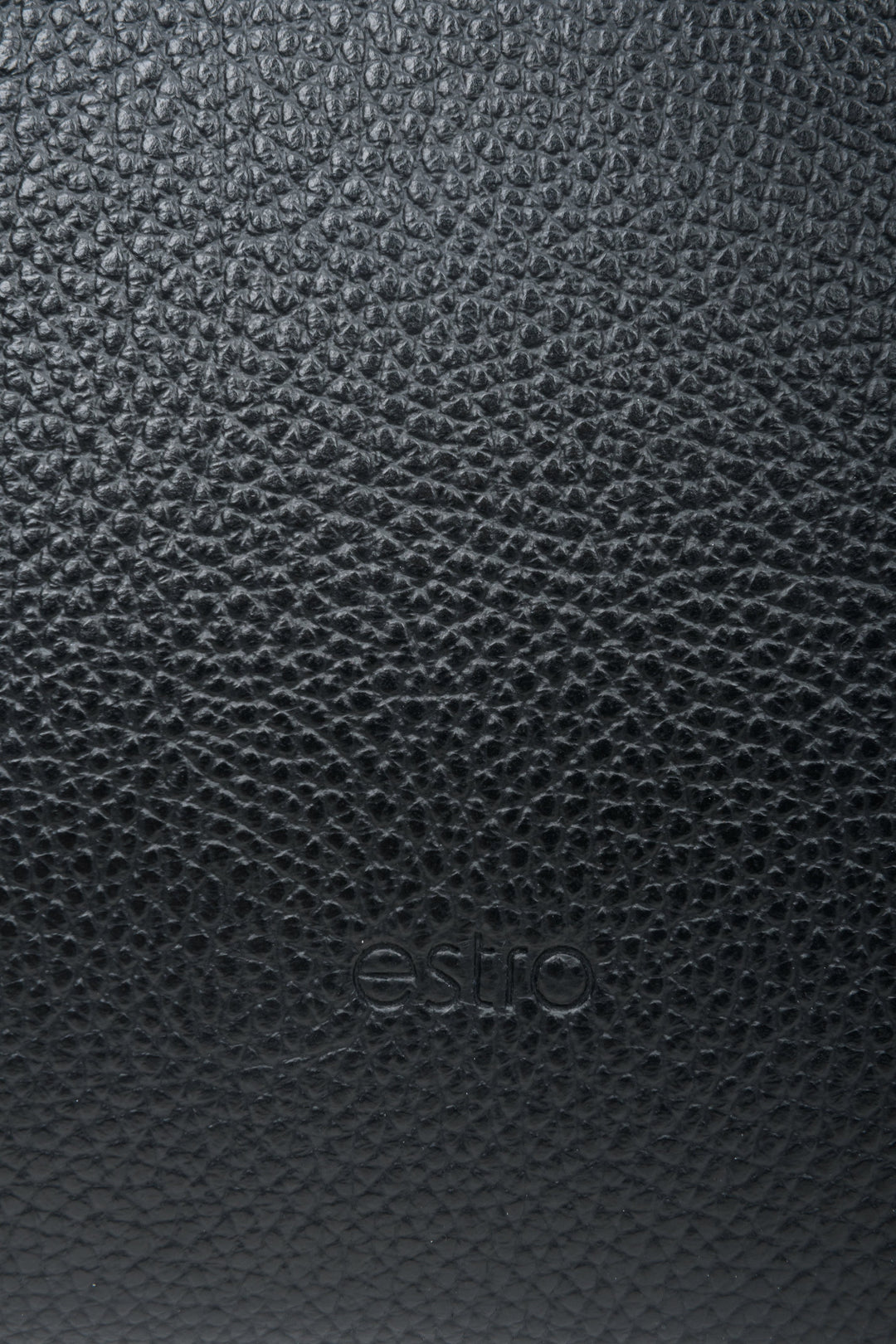 Leather, women's black shoulder bag by Estro - close-up of the details.