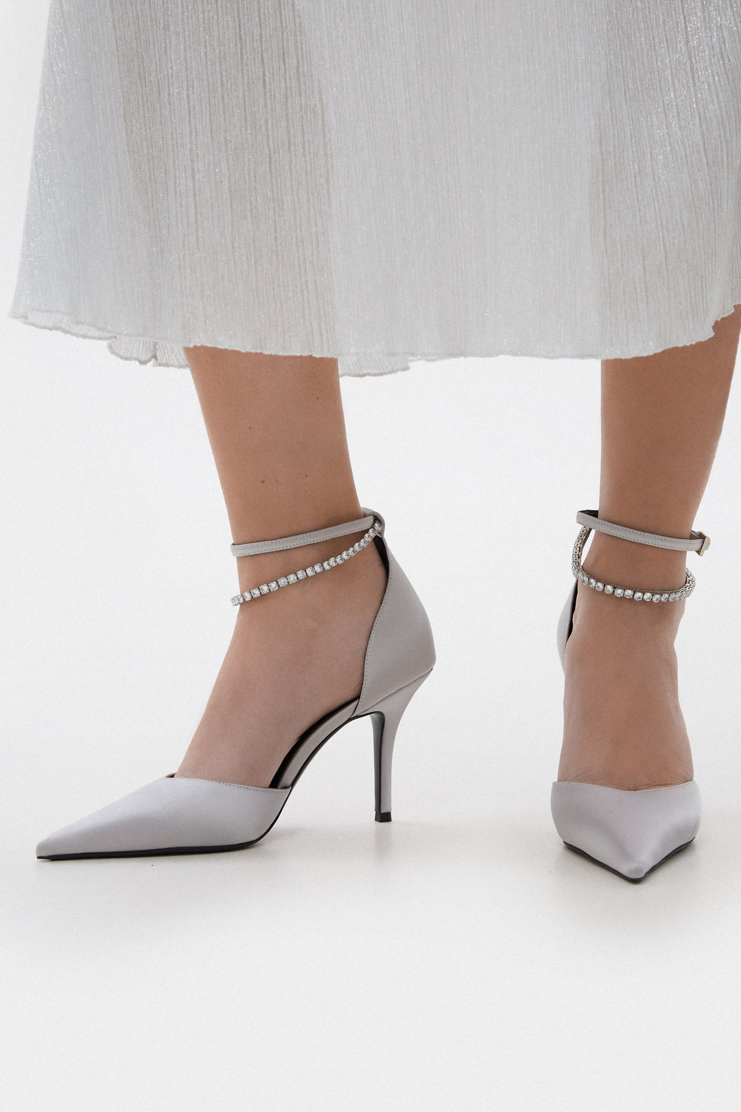 Women's Grey Pointed Toe Pumps with Crystals Estro x MustHave ER00114244.