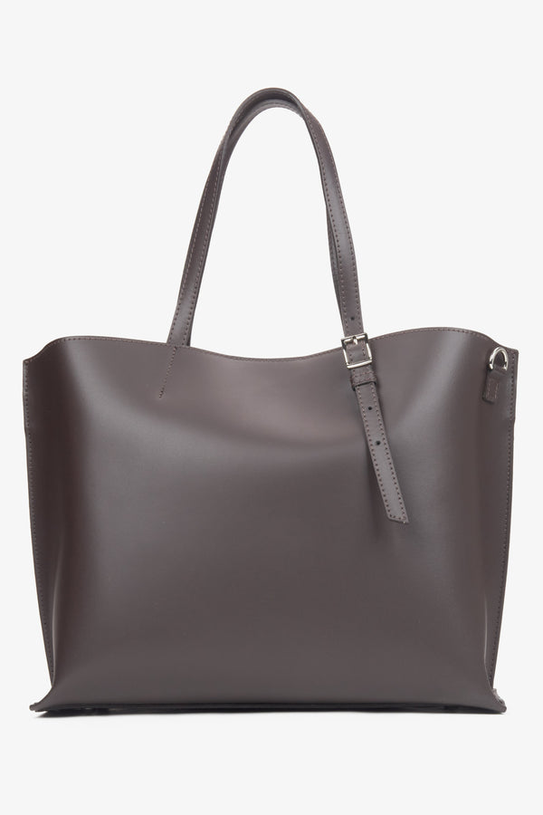 Dark brown women's shopper bag, crafted from premium Italian natural leather, from Estro.