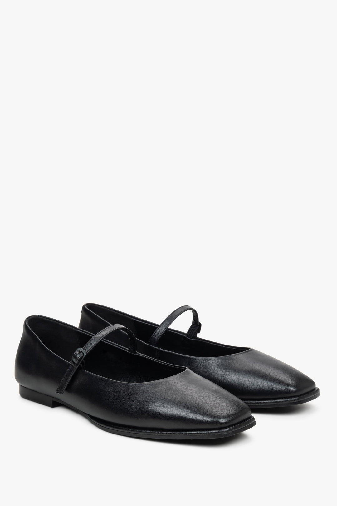Women's black ballet flats with a buckle by Estro.